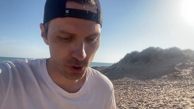 ЖИЗНЬ В МАШИНЕ НА ЧЕРНОМ МОРЕ ДИКАРЕМ смотреть онлайн