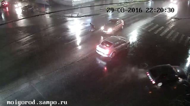 Наступил на зебру, убедись что пропускают смотреть онлайн