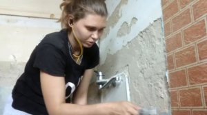 Как сорвать клеёнку от стены