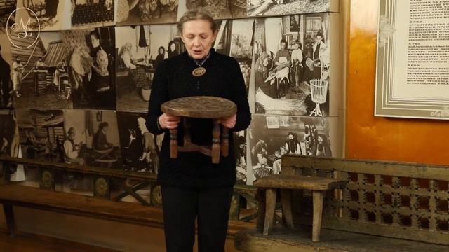 Скамейка резная конца 18 века из коллекции А.О. Карелина смотреть онлайн