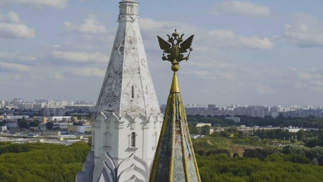 Коломенское: пролетая над царской резиденцией смотреть онлайн