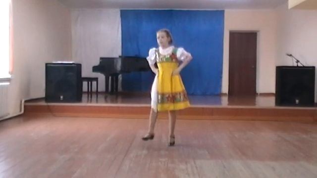 Соломахина Алиса. танец "Полянка" смотреть онлайн