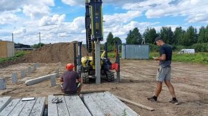 Забивка железобетонных свай.