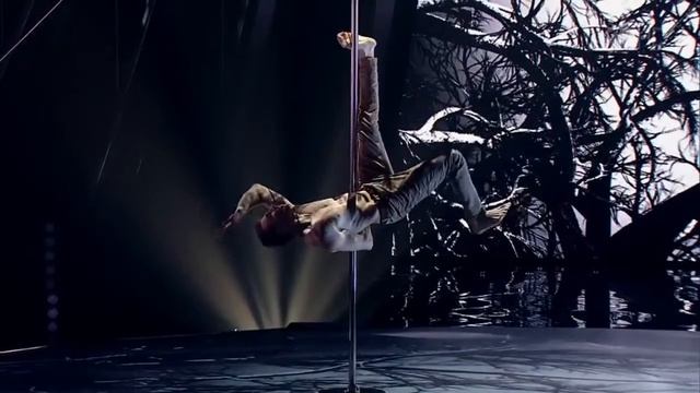 Минута Славы Дмитрий Политов. "Я такое дерево" смотреть онлайн