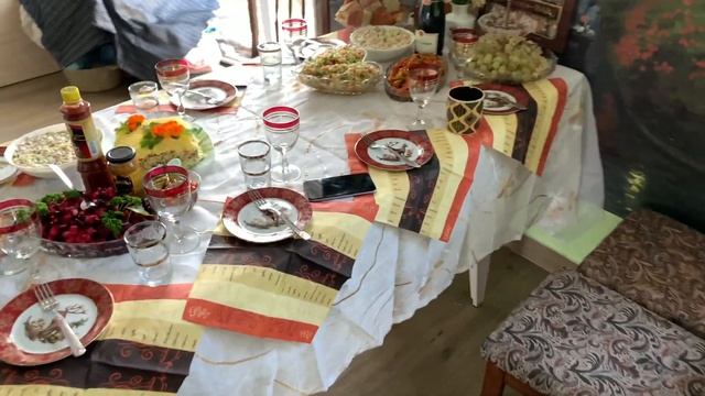 ДЕНЬ РОЖДЕНИЯ СЕСТРЫ ОТЕЦ ДЕЛАЕТ АРМЯНСКИЙ ШАШЛЫК НА УГЛЯХ смотреть онлайн