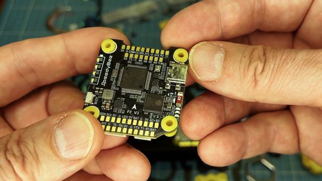 SpeedyBee Master 5 Zoll Quad 2023 Teil 1 Alle benötigte Teile смотреть онлайн