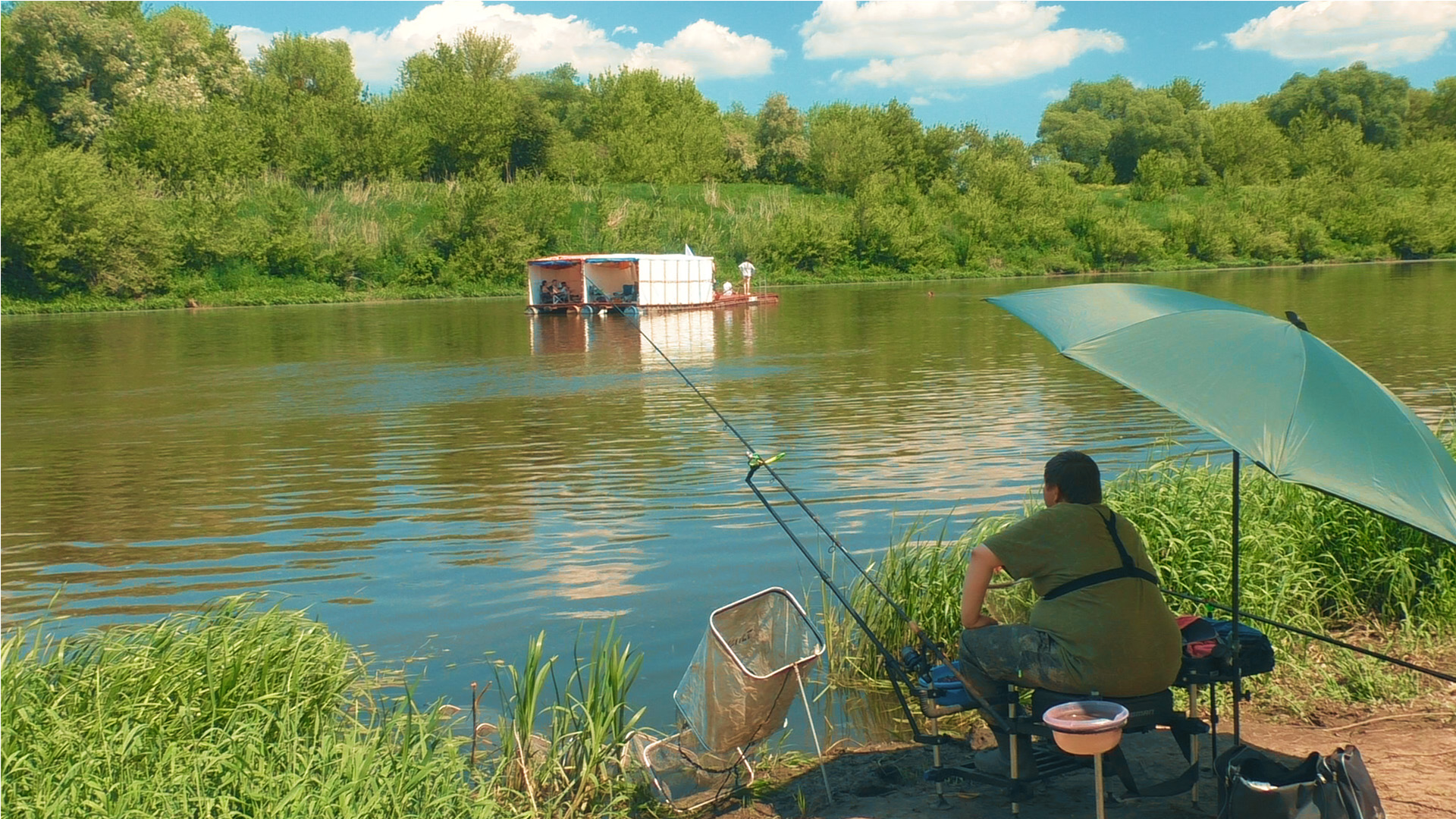 Поймать карася днем в летнюю жару Рыбалка на Дону 2023 смотреть онлайн
