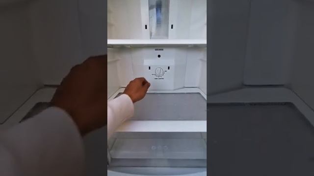 видео обзор Холодильника LG GA-B399UVCA смотреть онлайн