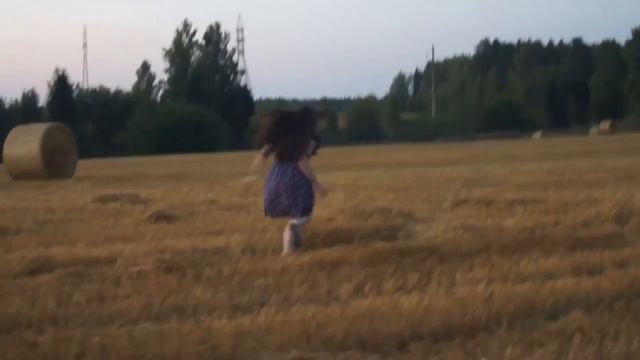 Красивая девушка красиво поет /// Гречка - Люби меня люби смотреть онлайн