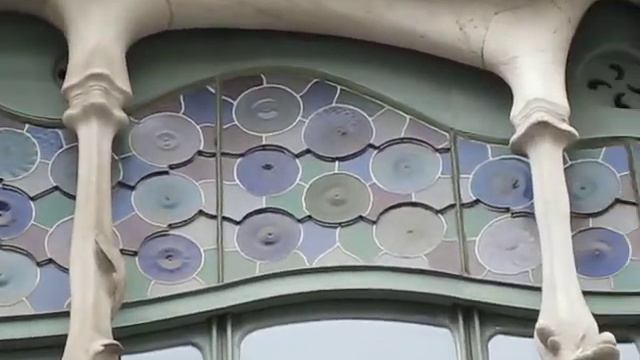 Spain - Barcelona 2 - Gaudi's Casa Batllo смотреть онлайн