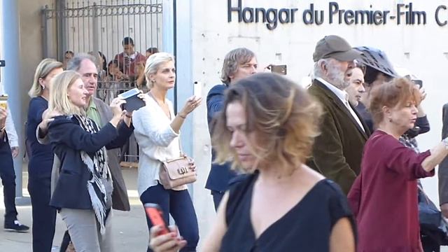 Remake de la Sortie des Usines Lumière, par Xavier Dolan - Institut Lumière, Lyon - France 2014 смотреть онлайн