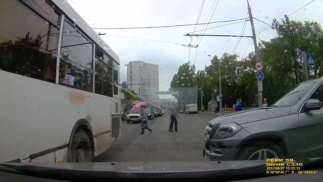 Водители автобусов Олени #1 смотреть онлайн