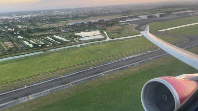MANTAP!! Naik Pesawat Besar BATIK AIR A330-300 Business Class ID 7579 Surabaya - Jakarta смотреть онлайн