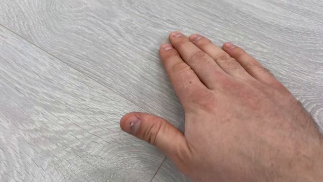 Ламинат Pergo Дуб испанский серый CLASSIC PLANK 4V L1301-04667