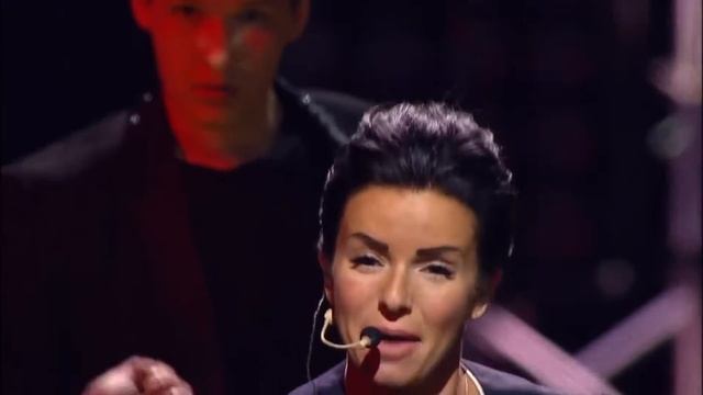 Julia Volkova - Nas Ne Dogonyat (LIVE at Супердскотека 90 -х) St. Petersburg, 19.11.2016 смотреть онлайн
