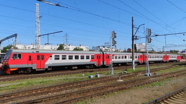 Электропоезд ЭД9М-0141 станция Нижний Новгород-Московский 28.07.2020 смотреть онлайн
