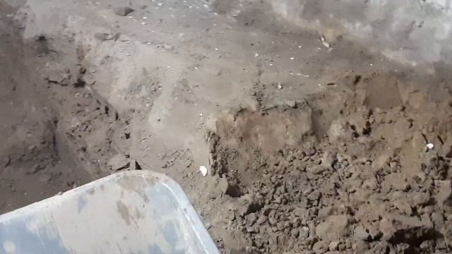Подвал, лишнюю землю вывожу. смотреть онлайн