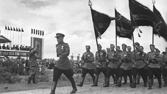 March Glory to Guardsmen (Nikolay Chemberdzhi) / Марш Слава гвардейцам (Николай Чемберджи) смотреть онлайн