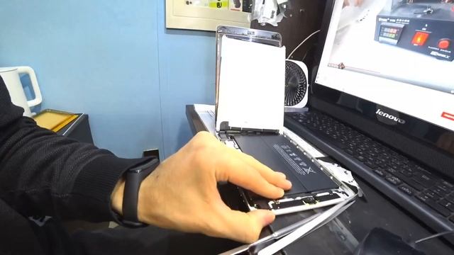 Замена аккумулятора iPad mini 2 смотреть онлайн