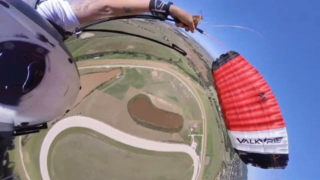 Insta360 Valkyrie 75 - Canopy Piloting / Swooping / Skydiving смотреть онлайн