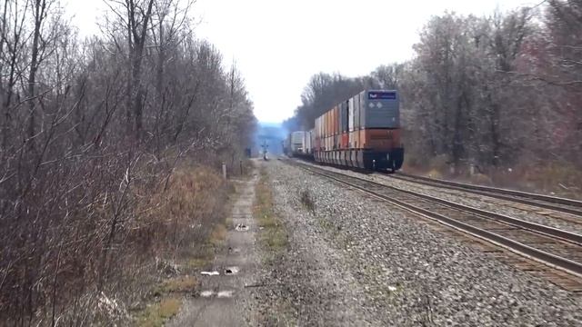 This Was A Total Surprise Train! Giant 2 Mile Long CSX Train! Fast BNSF Train + More Trains! смотреть онлайн