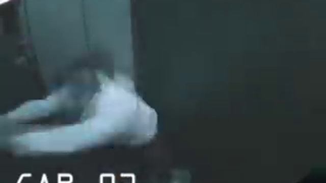 На 6 минут застрял в лифте смотреть онлайн