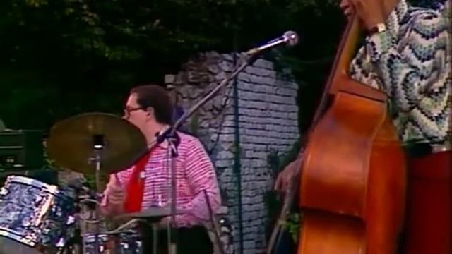 MILT JACKSON, JIMMIE ROWLES, BUCKY PIZZARELLI, SLAM STEWART, DUFFY JACKSON Nice 7.13.79 смотреть онлайн