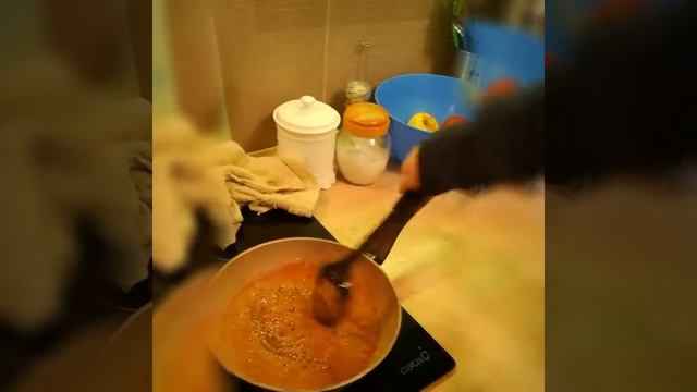 Яблоки в корично-карамельном соусе от Тимура смотреть онлайн