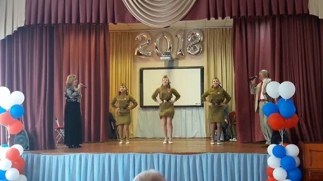 Коллектив эстрадного танца "Веселые башмачки" - танец "Катюша" смотреть онлайн