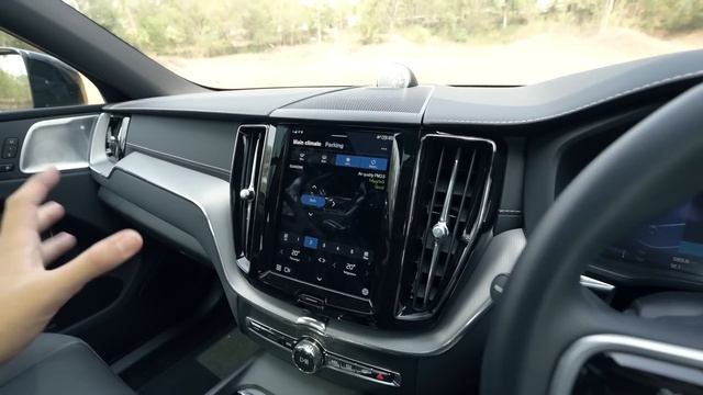 รีวิว 2022 Volvo XC60 Recharge T8 R-Design 407 แรงม้า เซฟตี้แน่น น่าใช้จริงมั้ย มาดู | Drive245 смотреть онлайн
