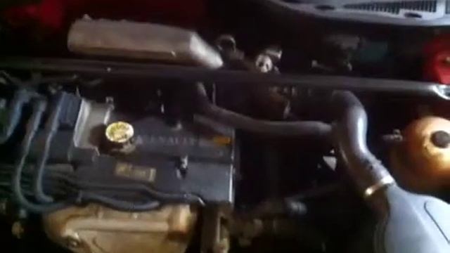 Z5585 Двигатель Renault Megane 1.6i K7M702 смотреть онлайн