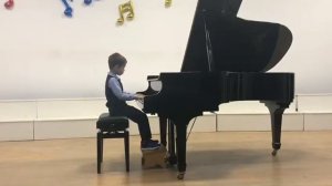 И. С. Бах маленькая прелюдия До мажор из цикла "Шесть маленьких прелюдий". исполняет Бостонов Артём