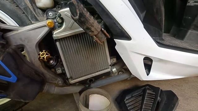 COOLANT REPLACEMENT / HONDA CLICK 125i