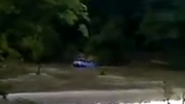 6 Rednecks, a Rubber Raft, a case of Busch Light and What Do You Get? смотреть онлайн