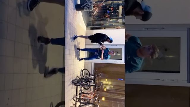 Даррен Тил Адам Тамби смотреть онлайн