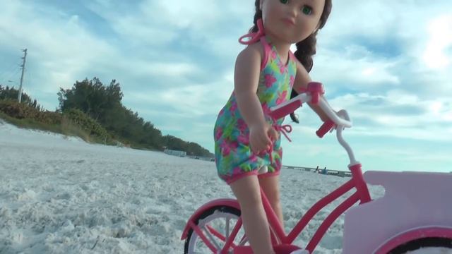 ICE CREAM Bike ! ELSA & ANNA toddlers -Beach - Watching beautiful Sunset смотреть онлайн
