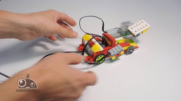 Lego Wedo - Машина уборщик