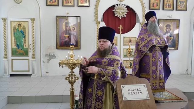 Сурдоперевод проповеди протоиерея Георгия Курасова в Крестопоклонную, 3 ю Неделю Великого поста смотреть онлайн