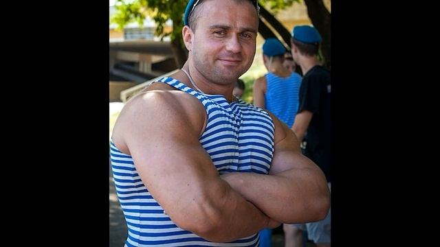 Почему мужчины в США постоянно носят футболку под рубашкой смотреть онлайн