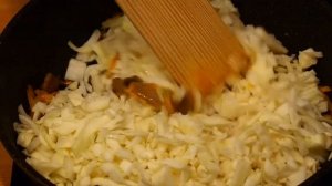 Солянка из свежей капусты с лесными грибами