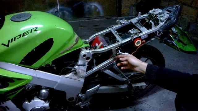 Установка сигнализации на мотоцикл за 10 минут. Как правильно это сделать смотреть онлайн