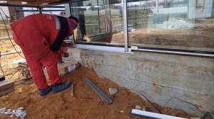 монтаж стекло-алюминиевого витража из фасадной системы Виднал