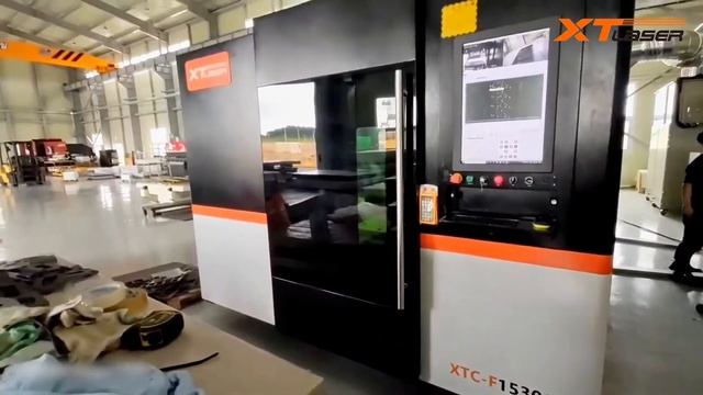 Оптоволоконный лазерный станок для резки металла закрытого типа индустриальной серии XTC-G смотреть онлайн