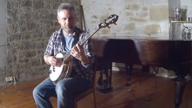 The Banjo Guy performing Can't Help Falling In Love - Available from AliveNetwork.com смотреть онлайн