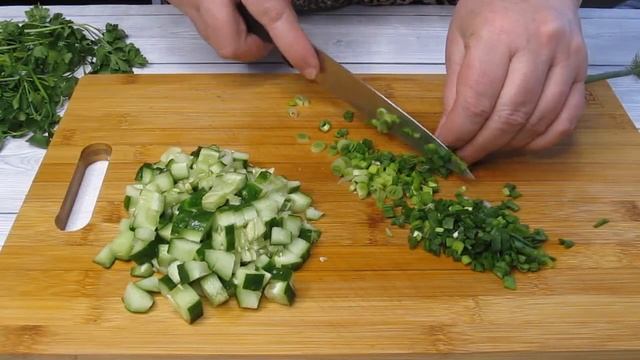 Крабовый Салат по новому БЕЗ ПАЛОЧЕК стал для меня открытием! По секрету всему свету! смотреть онлайн