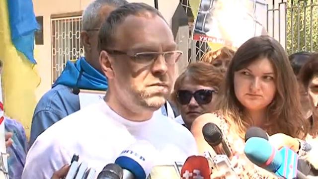 Брифинг Сергея Власенко возле ЦКБ№5 смотреть онлайн
