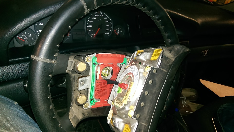 КАК СНЯТЬ РУЛЬ в AUDI A6 C4 смотреть онлайн