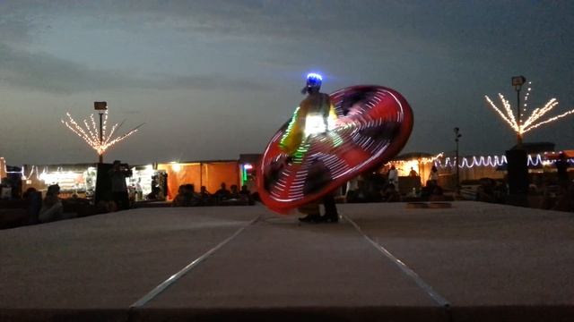 Танец в ресторане (эмираты) смотреть онлайн
