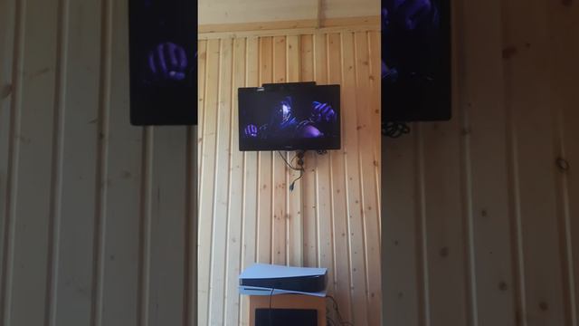 Мой друг играет в Мортол комбот на ps5. На даче в бане? смотреть онлайн