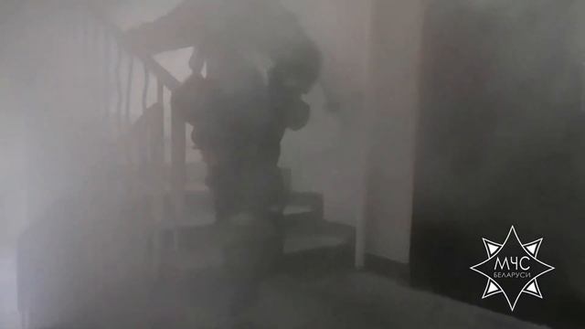 Пожар в подвале в многоэтажке Витебска смотреть онлайн